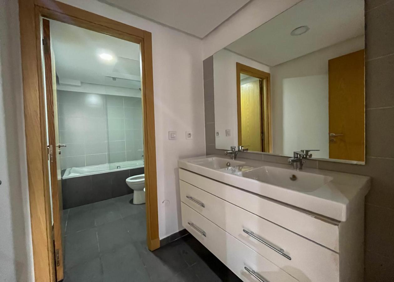 Apartment In City Center Tangeri Esterno foto